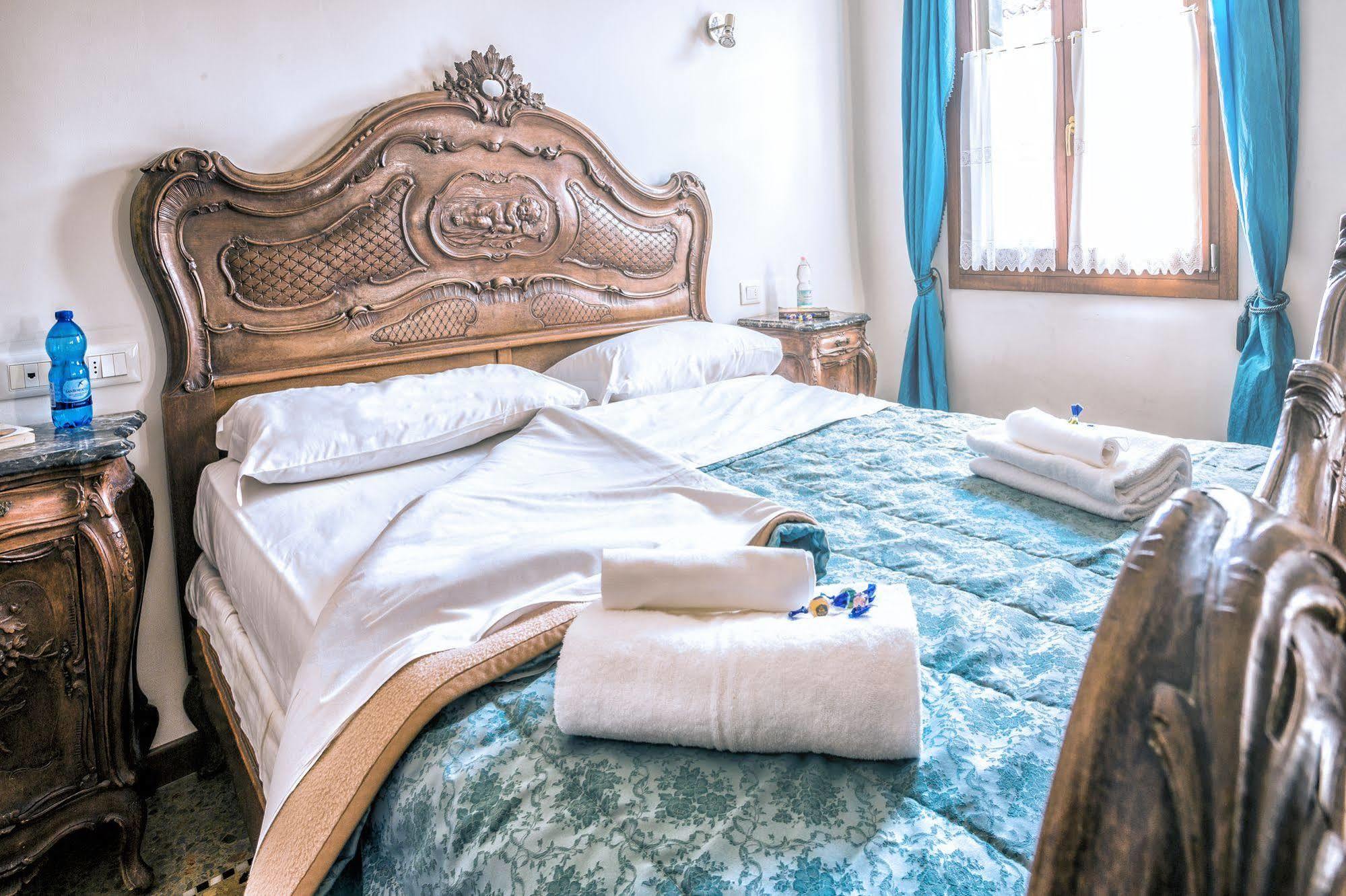 Locanda Bareteri เวนิส ภายนอก รูปภาพ